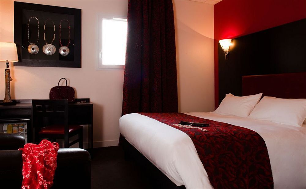 Brit Hotel Confort Alexia - Ла-Сутеррен Экстерьер фото